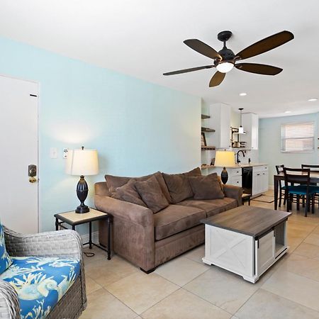 Gulf Winds Resort By Travel Resort Services St. Pete Beach Extérieur photo
