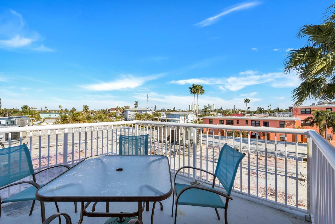 Gulf Winds Resort By Travel Resort Services St. Pete Beach Extérieur photo