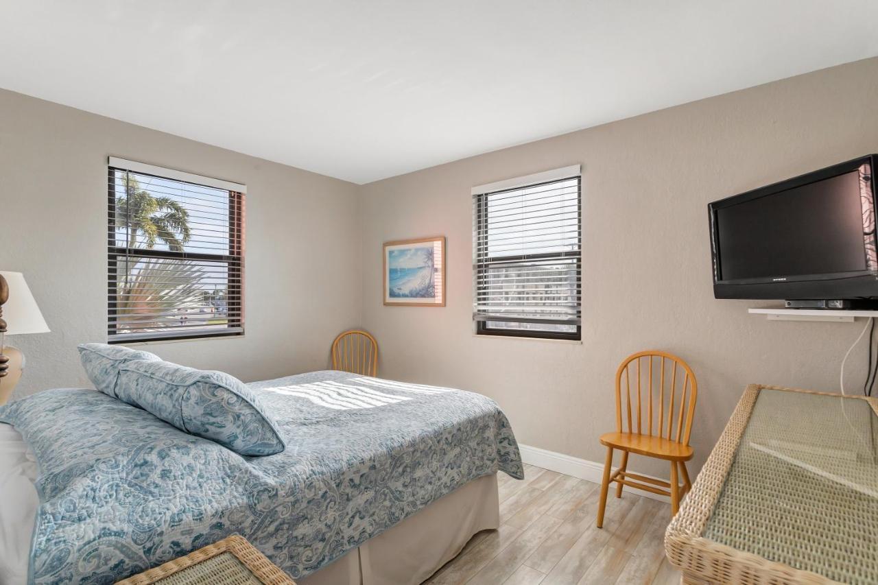 Gulf Winds Resort By Travel Resort Services St. Pete Beach Extérieur photo
