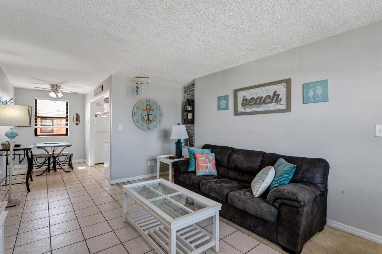 Gulf Winds Resort By Travel Resort Services St. Pete Beach Extérieur photo
