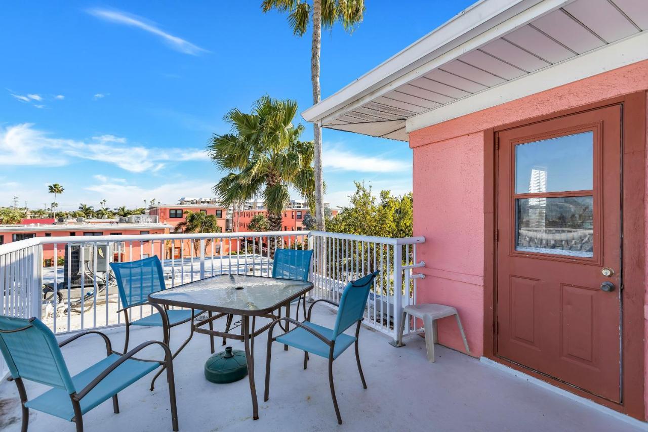 Gulf Winds Resort By Travel Resort Services St. Pete Beach Extérieur photo