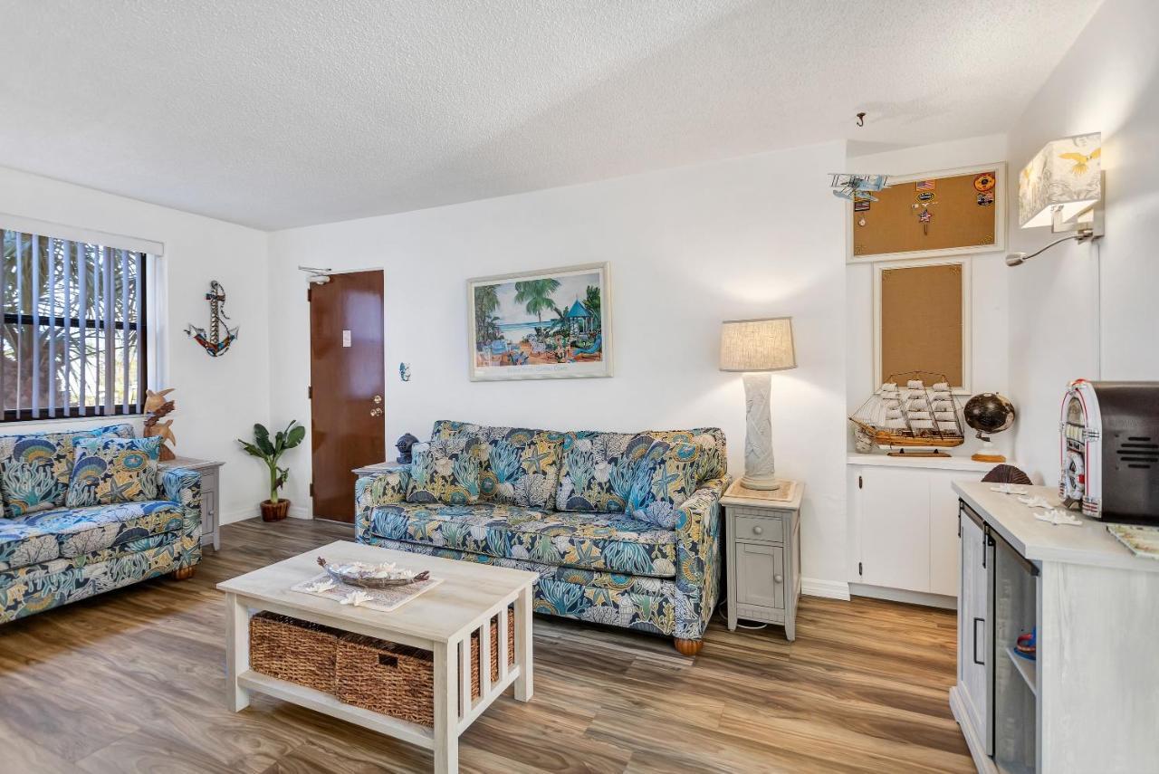 Gulf Winds Resort By Travel Resort Services St. Pete Beach Extérieur photo