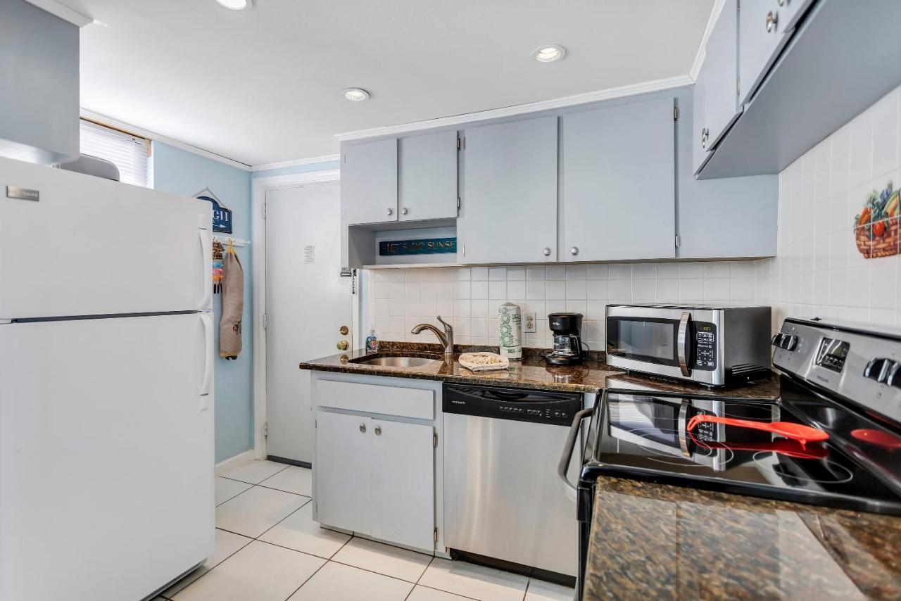Gulf Winds Resort By Travel Resort Services St. Pete Beach Extérieur photo