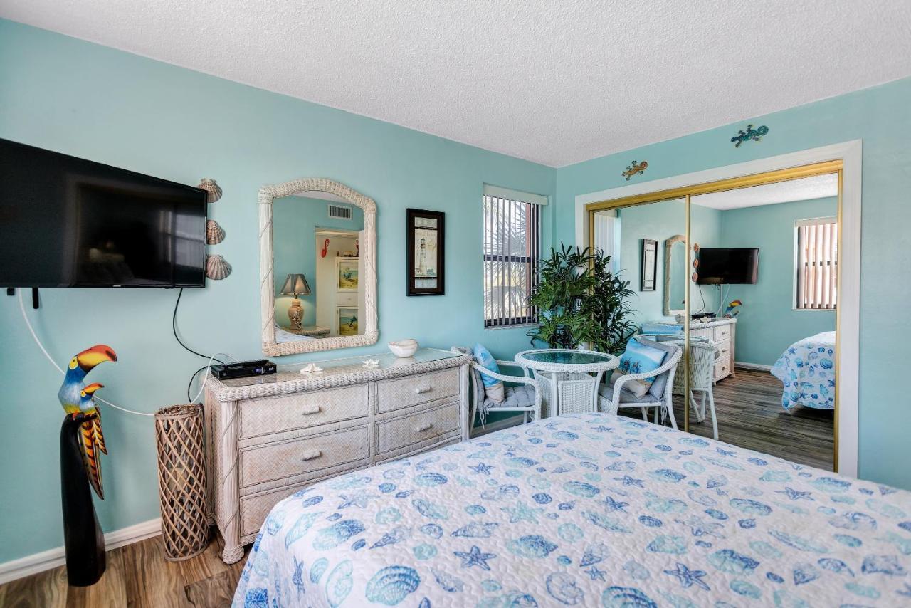Gulf Winds Resort By Travel Resort Services St. Pete Beach Extérieur photo