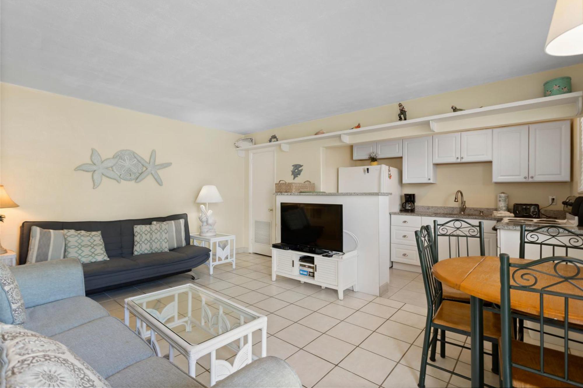 Gulf Winds Resort By Travel Resort Services St. Pete Beach Extérieur photo