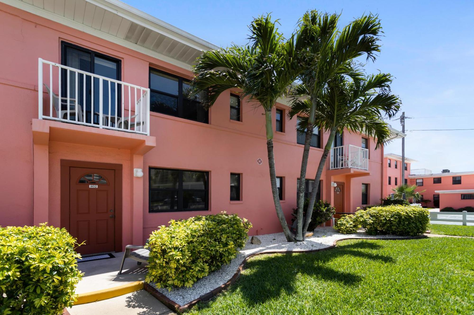 Gulf Winds Resort By Travel Resort Services St. Pete Beach Extérieur photo